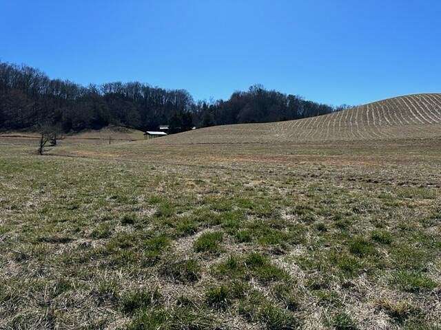 5 Acres of Land for Sale in Bybee, Tennessee