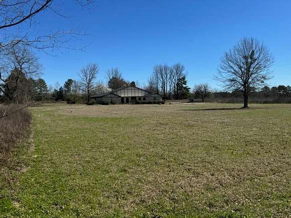 2 Acres of Residential Land with Home for Sale in Daingerfield, Texas