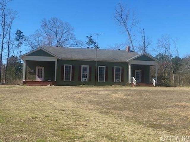 8.9 Acres of Residential Land with Home for Sale in Arkadelphia, Arkansas