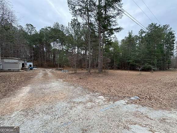 0.6 Acres of Residential Land with Home for Sale in Lavonia, Georgia