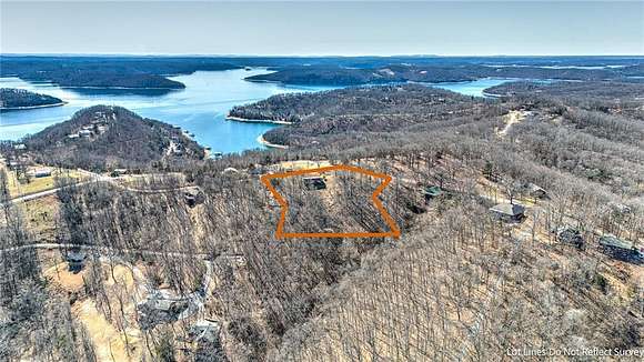 3.9 Acres of Residential Land with Home for Sale in Eureka Springs, Arkansas