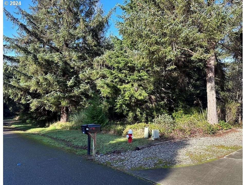 0.28 Acres of Residential Land for Sale in Bandon, Oregon
