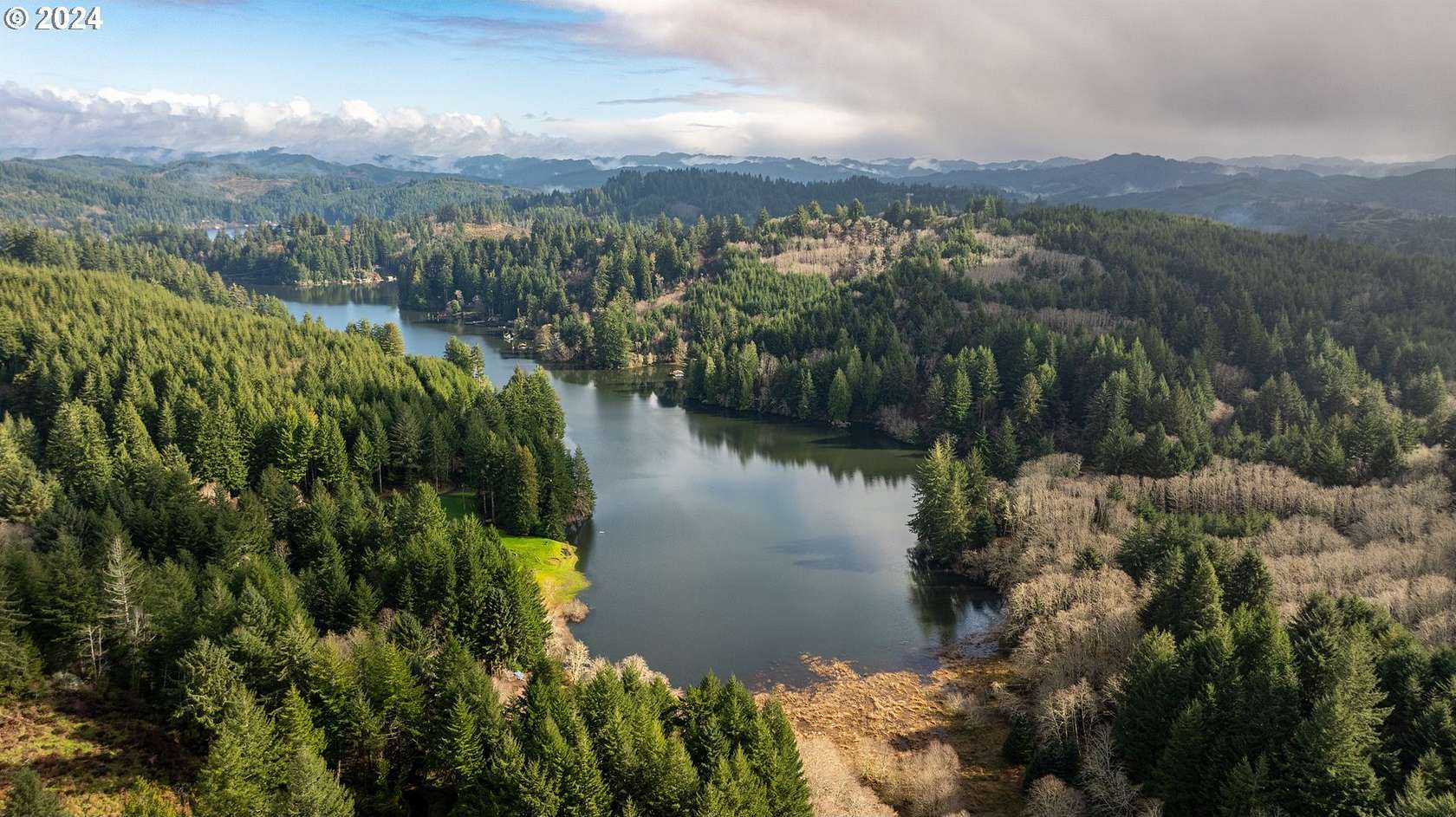 13.9 Acres of Land for Sale in Lakeside, Oregon