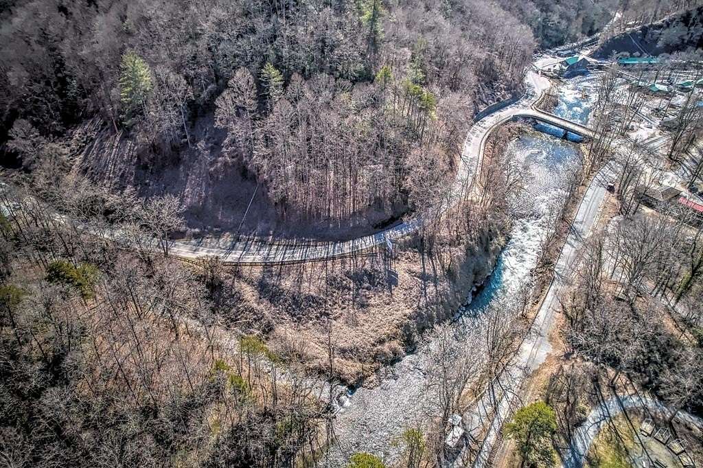 2.5 Acres of Mixed-Use Land for Sale in Bryson City, North Carolina