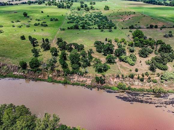 97.473 Acres of Recreational Land & Farm for Sale in La Grange, Texas