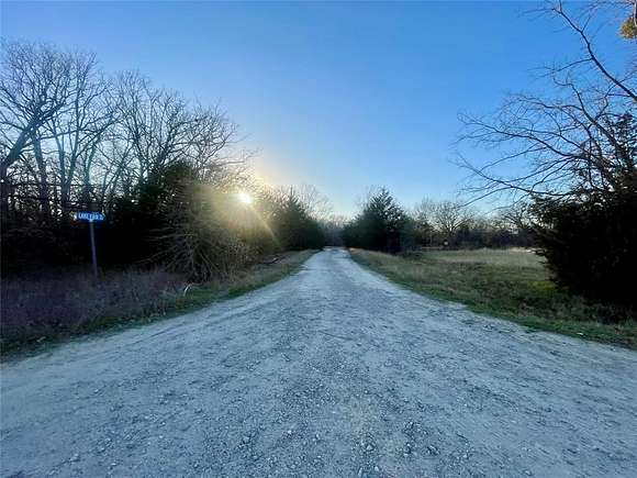 1.1 Acres of Land for Sale in West Tawakoni, Texas