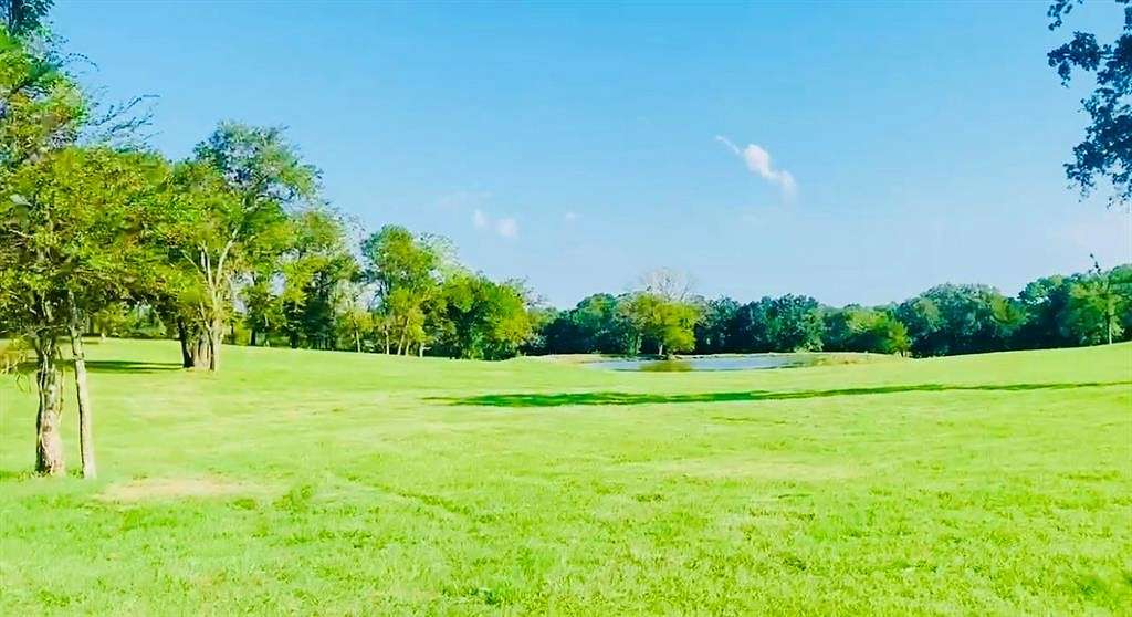 9 Acres of Land for Sale in Wills Point, Texas