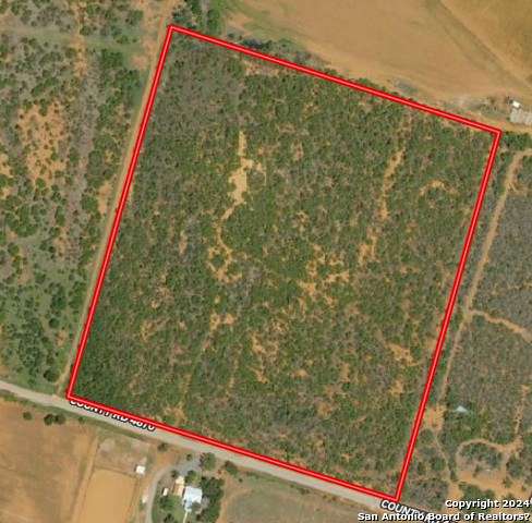 28.418 Acres of Commercial Land for Sale in Dilley, Texas