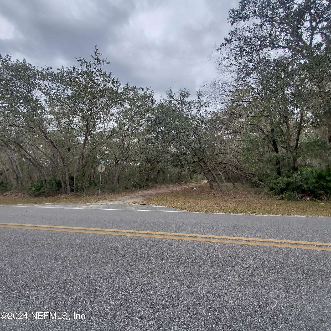 0.88 Acres of Residential Land for Sale in Interlachen, Florida