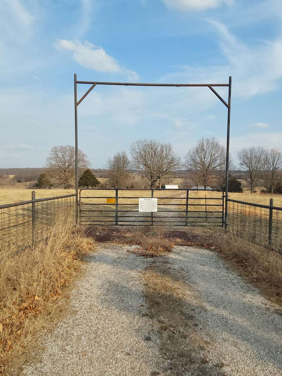 533 Acres of Agricultural Land for Sale in Hartville, Missouri