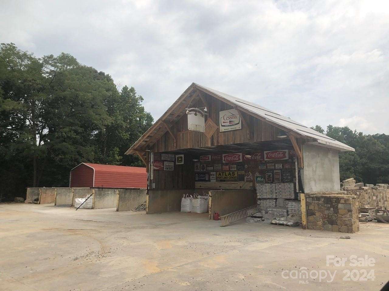 5.22 Acres of Improved Commercial Land for Sale in Mooresville, North Carolina