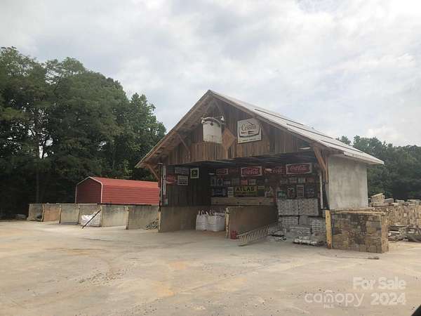 5.22 Acres of Improved Commercial Land for Sale in Mooresville, North Carolina