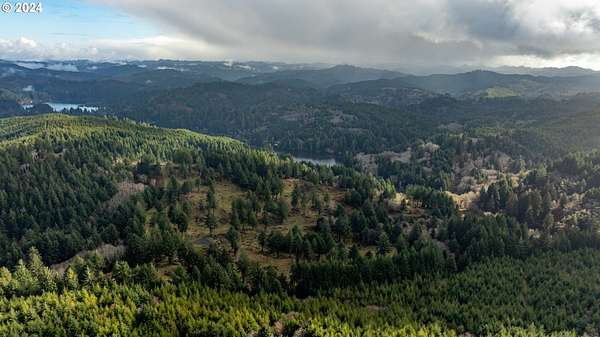 192 Acres of Recreational Land for Sale in Lakeside, Oregon