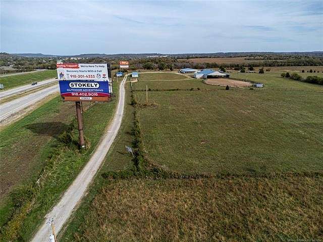 21.2 Acres of Commercial Land for Sale in Henryetta, Oklahoma