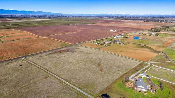 13.4 Acres of Commercial Land for Sale in Corning, California