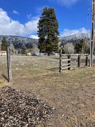 1.37 Acres of Residential Land for Sale in Klamath Falls, Oregon