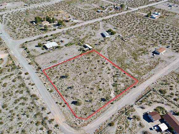 2 Acres of Land for Sale in Piñon Hills, California