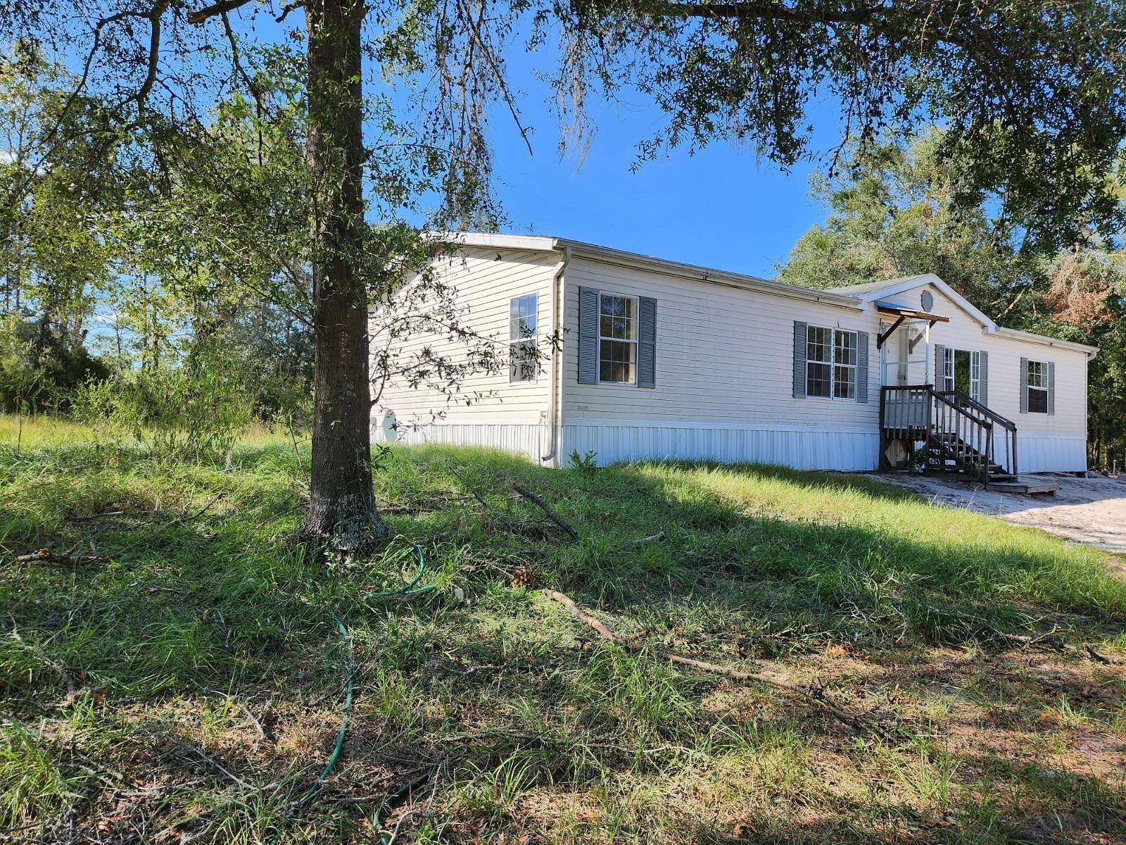 15 Acres of Land with Home for Sale in Bell, Florida