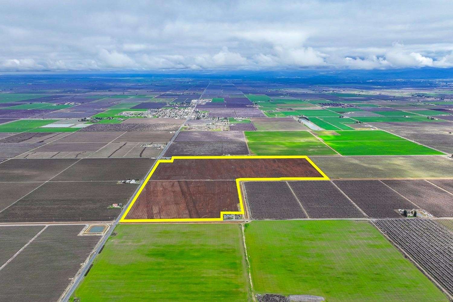 116 Acres of Agricultural Land for Sale in Porterville, California