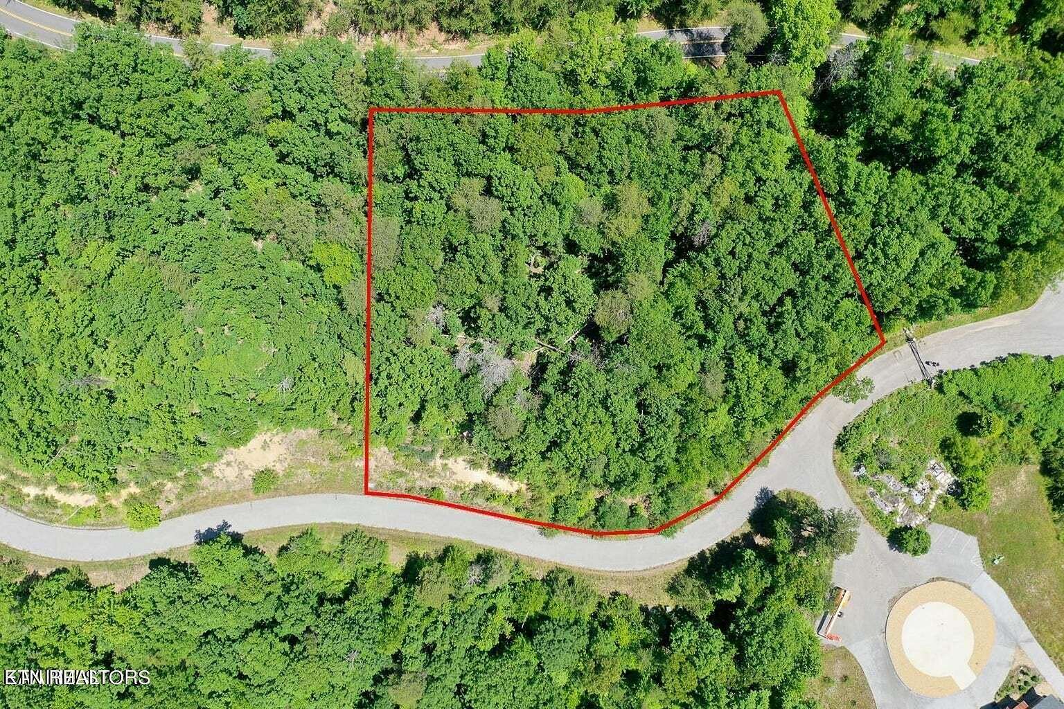 1.6 Acres of Residential Land for Sale in Tallassee, Tennessee