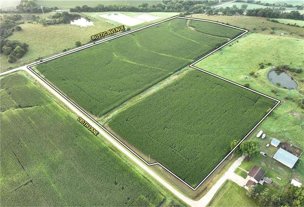 26.8 Acres of Agricultural Land for Sale in East Peru, Iowa