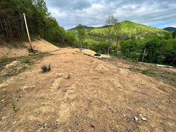 17 Acres of Land for Sale in Pikeville, Kentucky