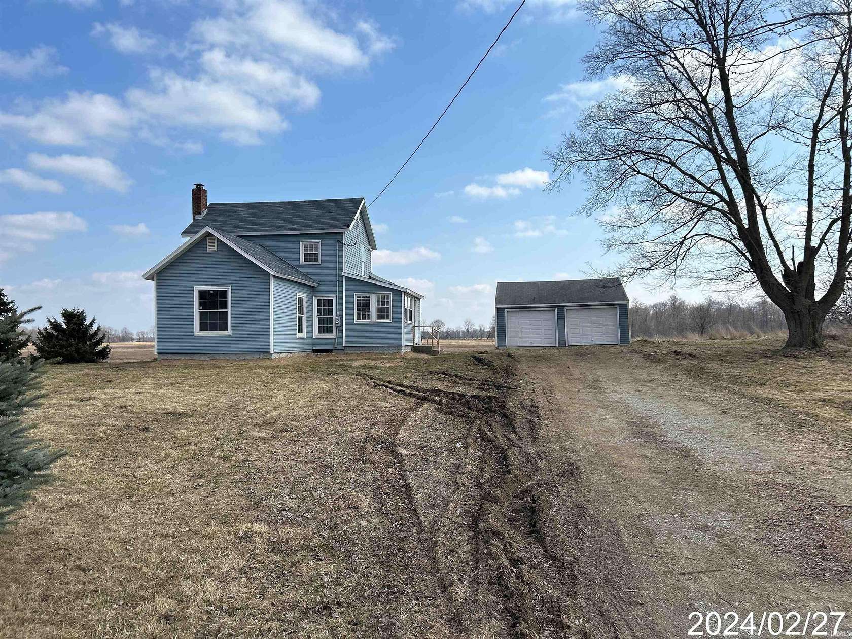 2 Acres of Residential Land with Home for Sale in Wawaka, Indiana
