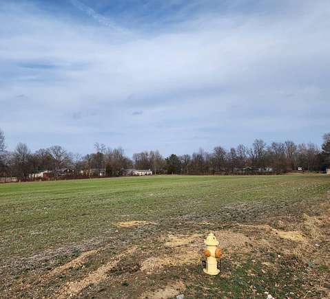 5.6 Acres of Residential Land for Sale in Olney, Illinois