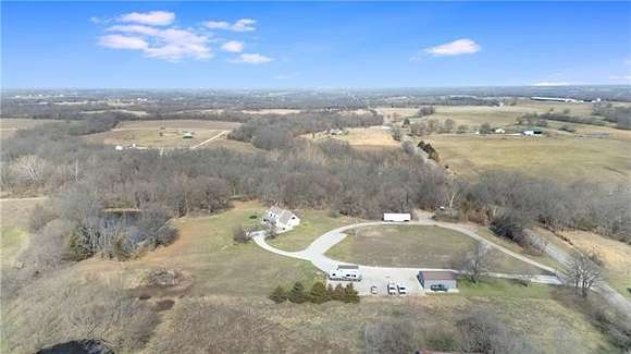 12 Acres of Land with Home for Sale in Garden City, Missouri