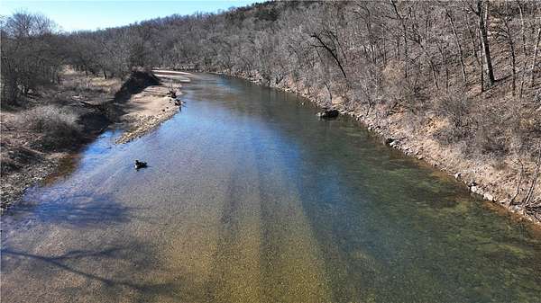 377 Acres of Agricultural Land with Home for Sale in Berryville, Arkansas