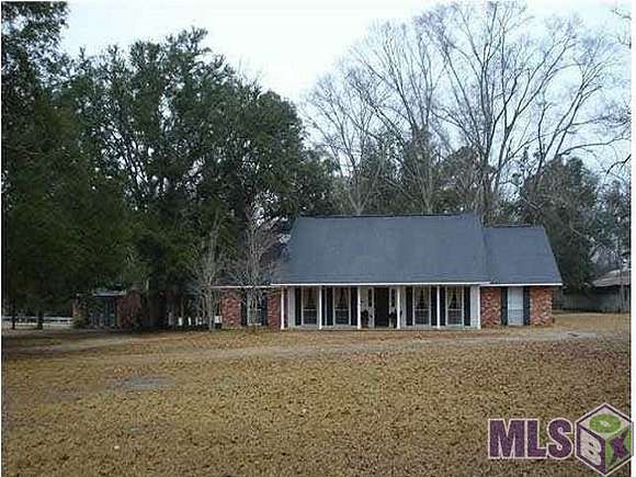6.1 Acres of Residential Land with Home for Sale in Clinton, Louisiana
