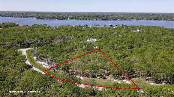 1.5 Acres of Residential Land for Sale in Eustace, Texas