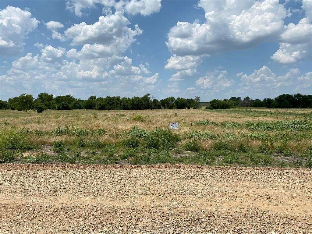 4 Acres of Residential Land for Sale in Pecan Gap, Texas