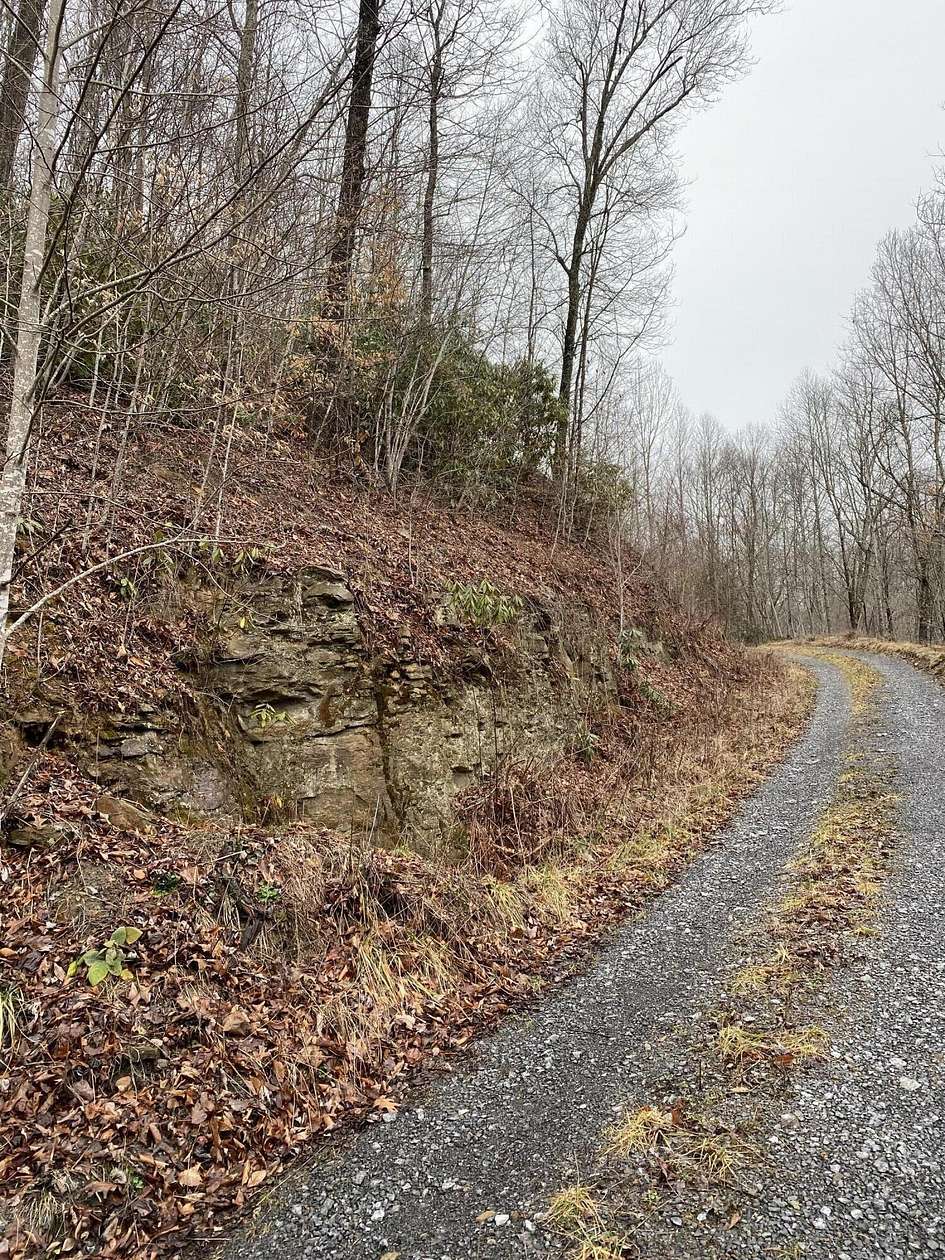 104 Acres of Recreational Land for Sale in Swords Creek, Virginia