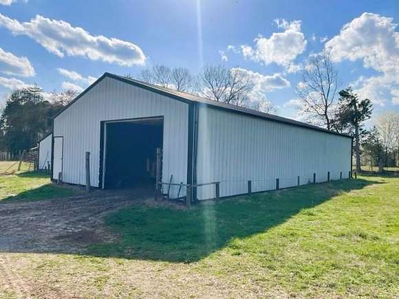 15.4 Acres of Agricultural Land for Auction in Smithville, Tennessee