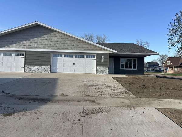 13 Acres of Land with Home for Sale in Sheldon, Iowa