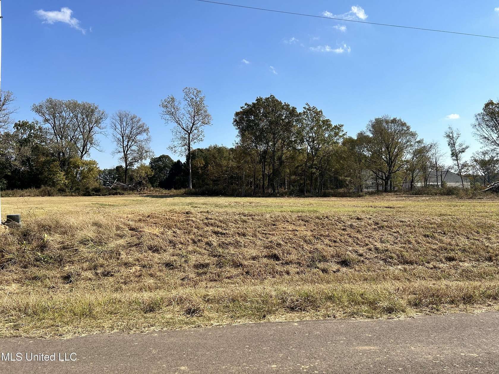 2.01 Acres of Land for Sale in Lake Cormorant, Mississippi