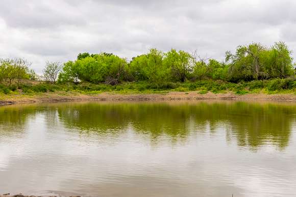 859 Acres of Recreational Land & Farm for Sale in Crystal City, Texas