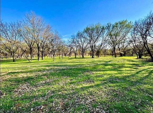 7 Acres of Residential Land for Sale in Nocona, Texas