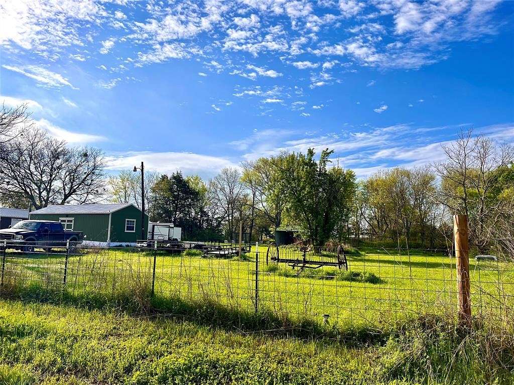 1.3 Acres of Land for Sale in Ivanhoe, Texas