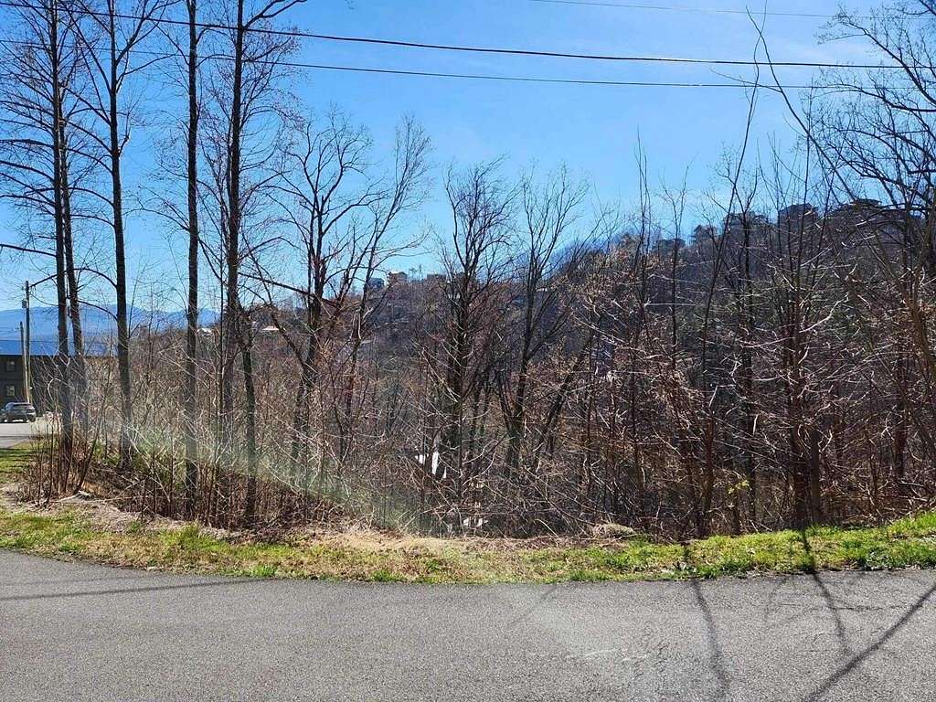 0.55 Acres of Residential Land for Sale in Gatlinburg, Tennessee