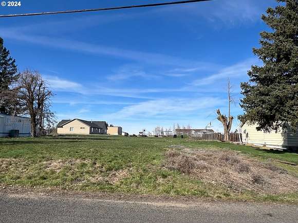 0.25 Acres of Residential Land for Sale in Condon, Oregon
