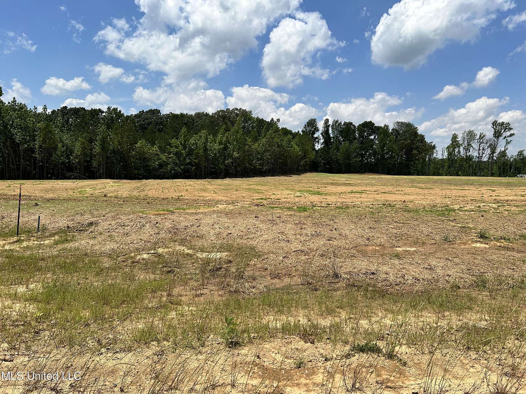 2.1 Acres of Land for Sale in Lake Cormorant, Mississippi