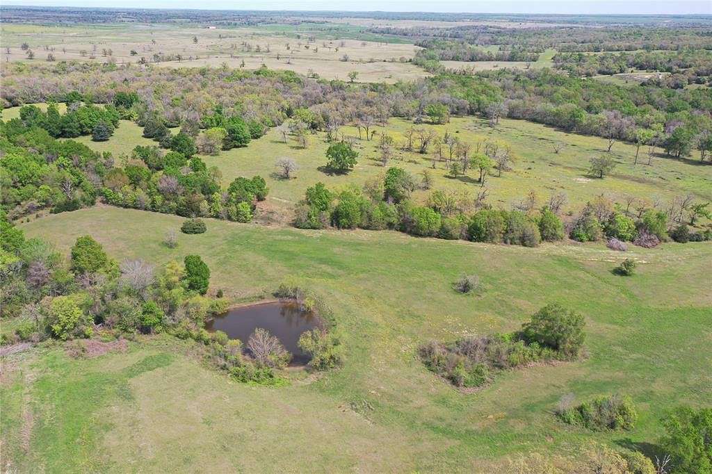 18.1 Acres of Agricultural Land for Sale in Donie, Texas