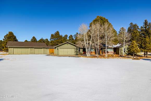 2.5 Acres of Residential Land with Home for Sale in Flagstaff, Arizona