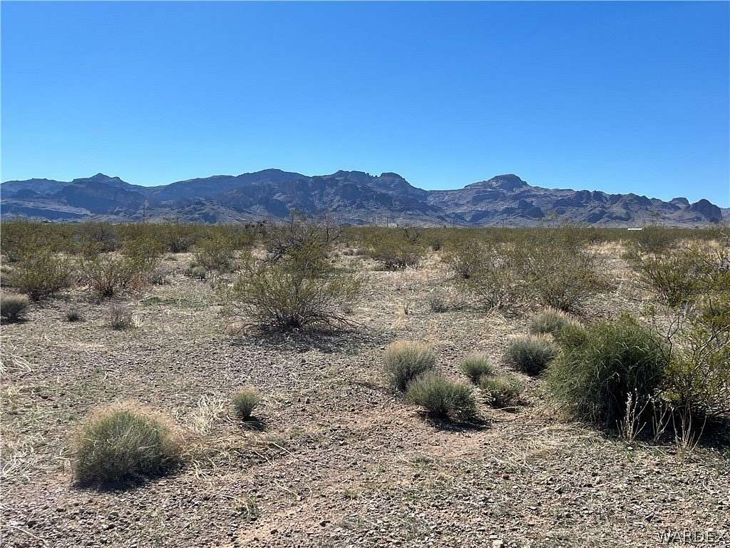 1.18 Acres of Land for Sale in Golden Valley, Arizona