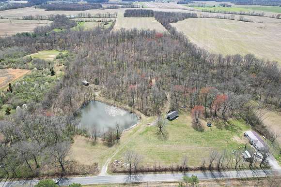 19 Acres of Recreational Land for Sale in Fairfield, Illinois
