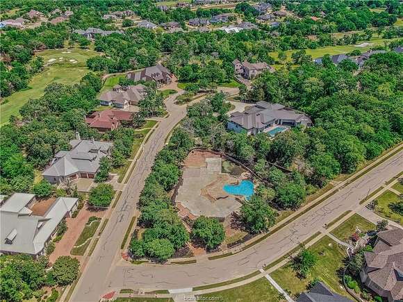 0.79 Acres of Mixed-Use Land for Sale in Bryan, Texas
