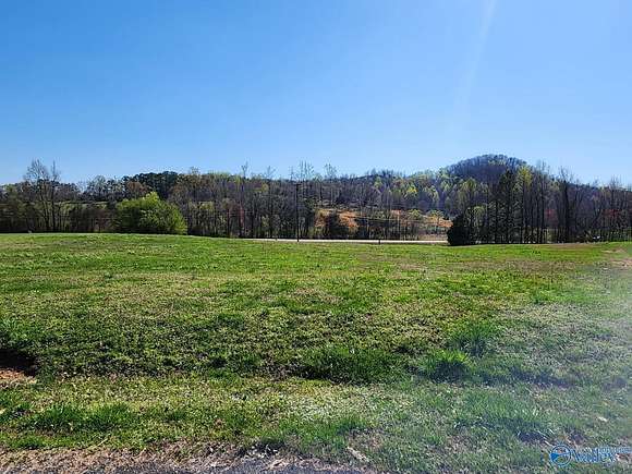 1.5 Acres of Land for Sale in Guntersville, Alabama