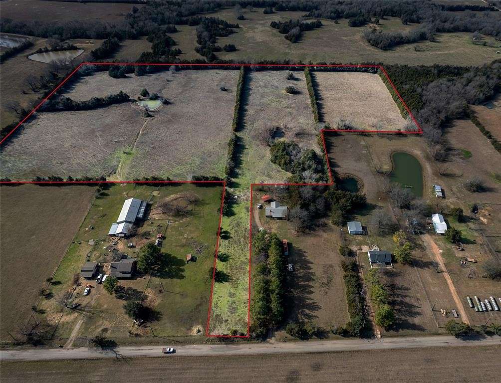 25 Acres of Agricultural Land for Sale in Sumner, Texas
